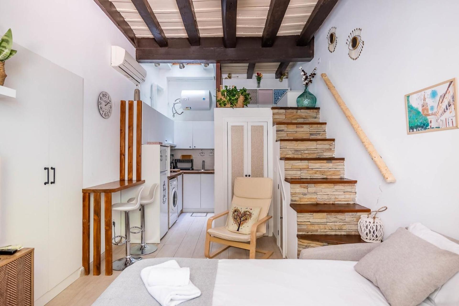 Comfy Away - Estudio En Patio De Vecinos En Las Setas Севиля Екстериор снимка